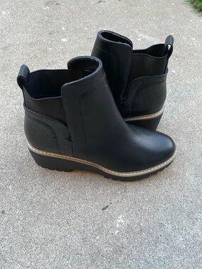 DV by Dolce Vita Black Wedge Ankle Booties